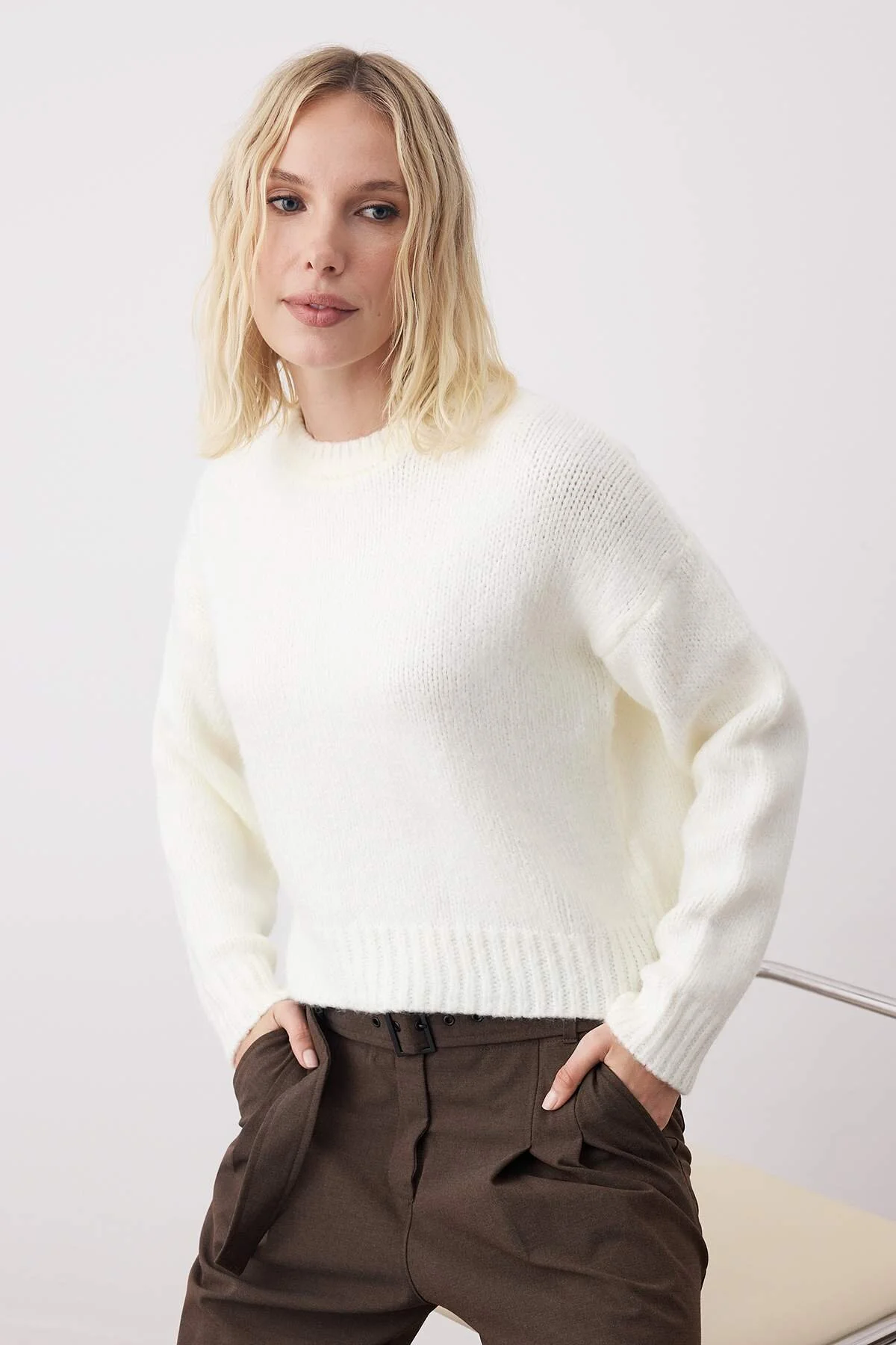 Picture of Ekru Geniş Kalıp Yumuşak Dokulu Basic Triko Kazak